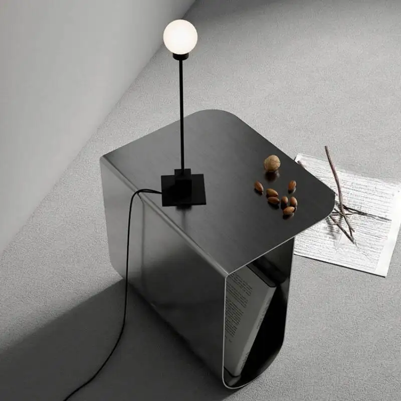 أريكة صغيرة من الفولاذ المقاوم للصدأ طاولة جانبية مصممة لغرفة المعيشة البسيطة Netflix طاولة بجانب السرير حديثة وبسيطة بجانب السرير #1