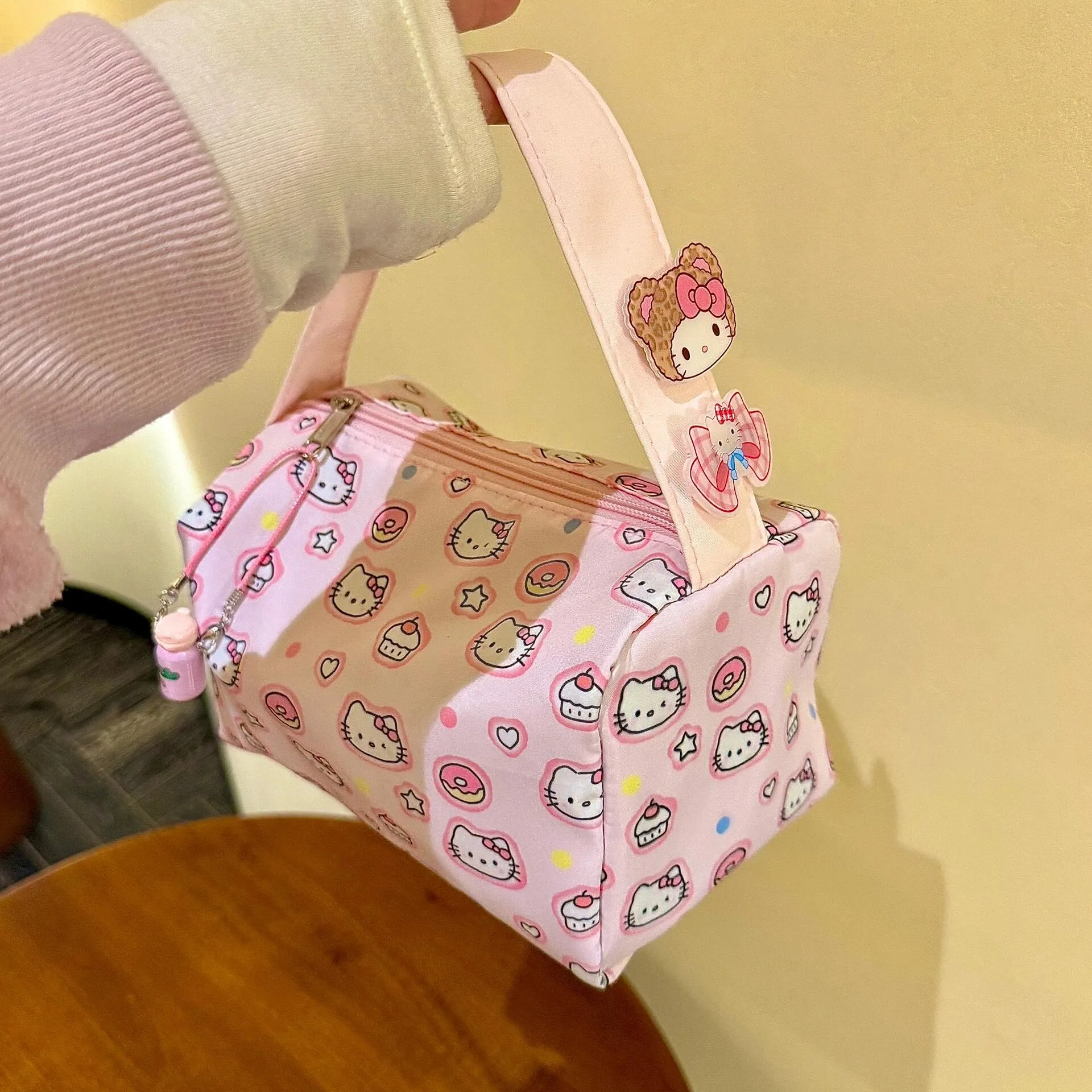 Kawaii KT Rosa Bonito Dos Desenhos Animados Gato Maquiagem Bolsa de Higiene Pessoal Organizador de Viagem de Grande Capacidade para Mulheres Bolsa Portátil 3D