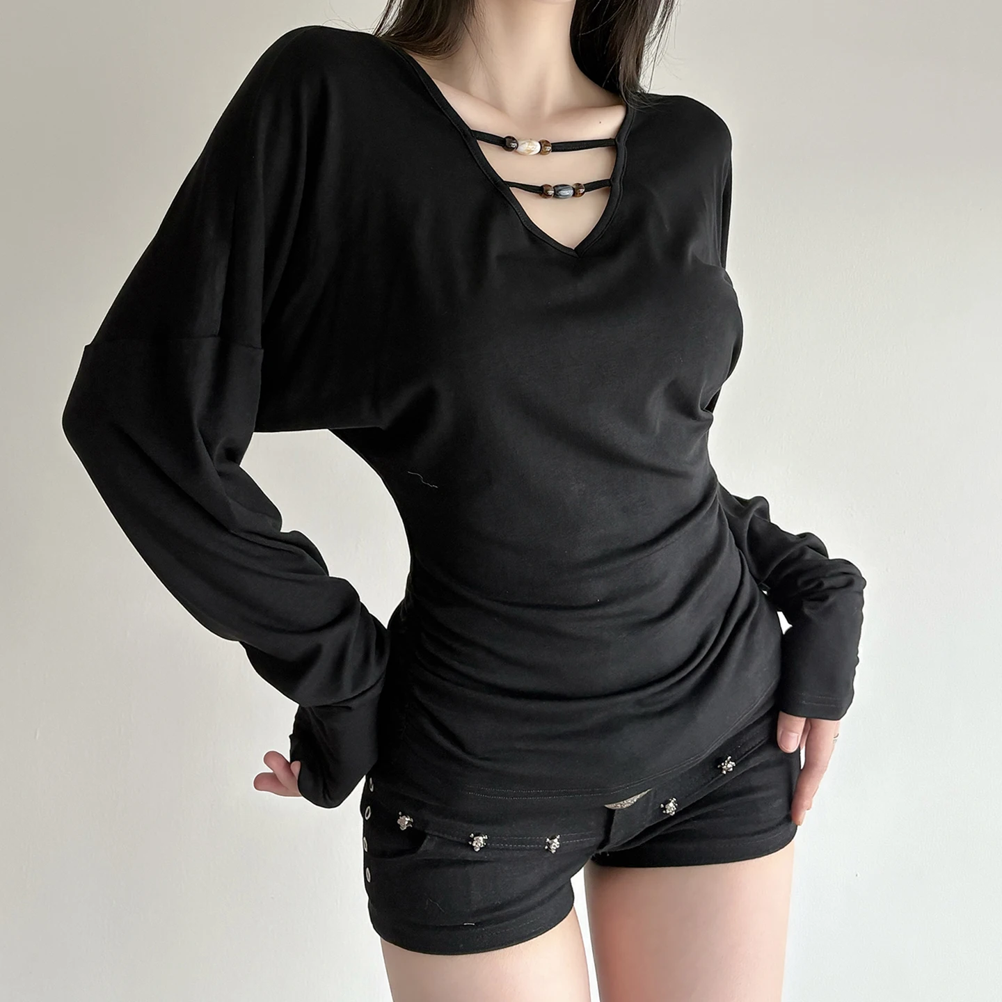 Black V-Neck Beaded T-Shirt Y2K Gothic Vibes Slim Fit Strappy Ruched Long Sleeve Tees Edgy Casual Streetwear Tops Women Autumn