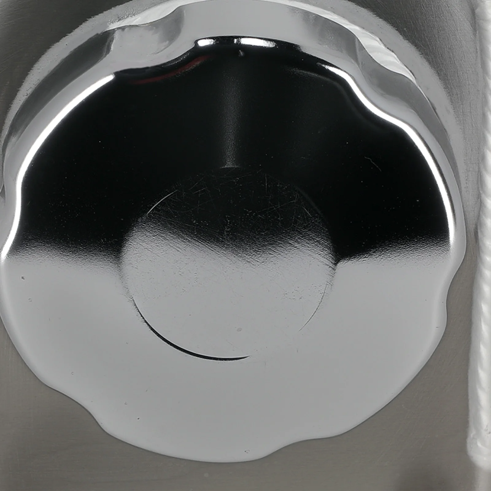 خزان سائل خزان التوجيه من الألومنيوم لسيارة فورد موستانج 1999-2004 فضي