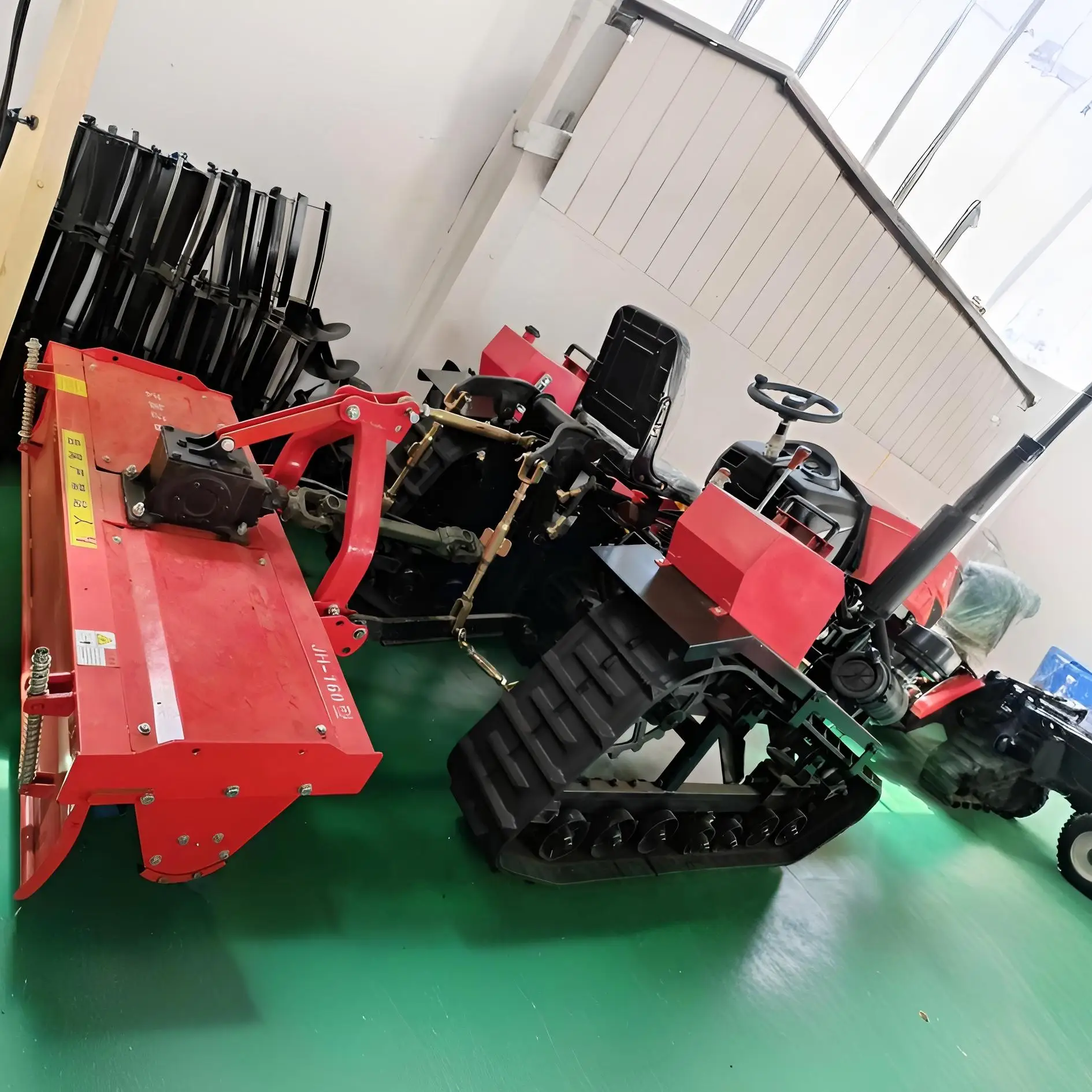 Highly Productive 50-Horsepower Crawler Micro-Cultivator Economical Power Tiller with Core Motor Component