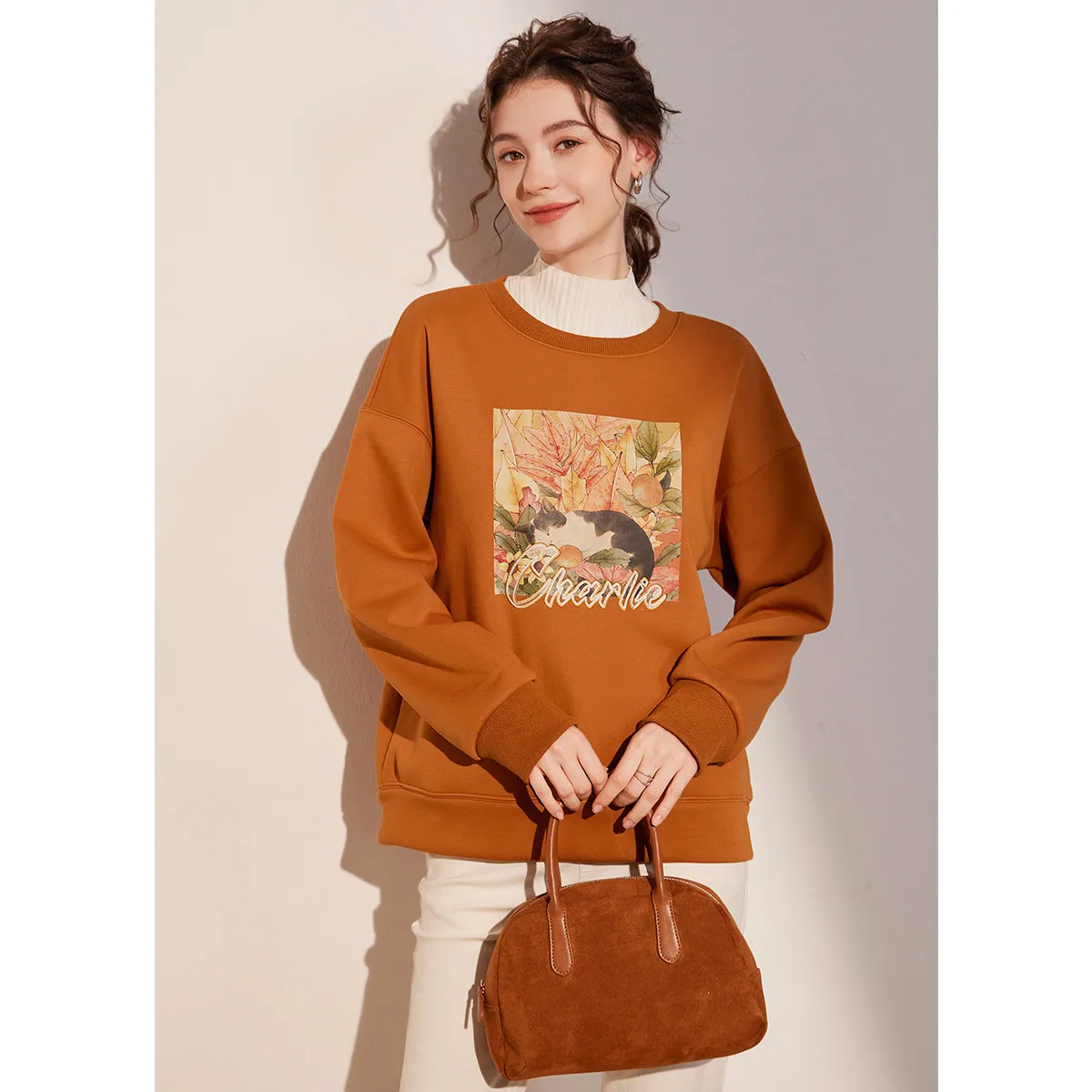 LOUIS YAO 2025 Women's Hoodie with Thick Velvet Micro Elastic Round Neck Printed and Embroidered Loose Shoulder Sleeves