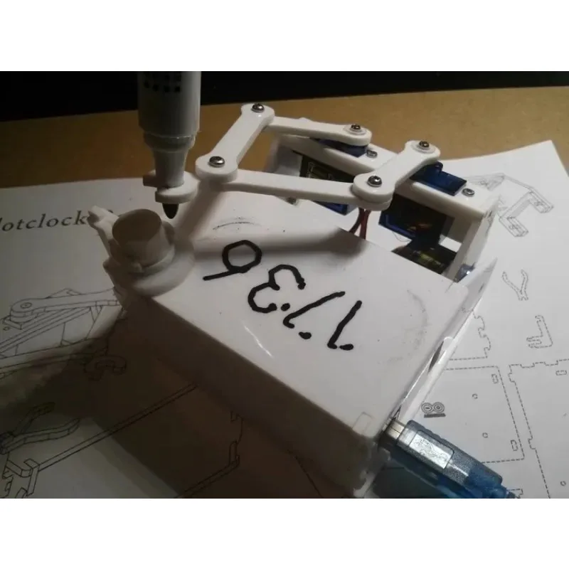 Picture 6: BOX version Plotlock robotic arm small base clock kit, installed and debugged, ready to be made with Arduino after power on