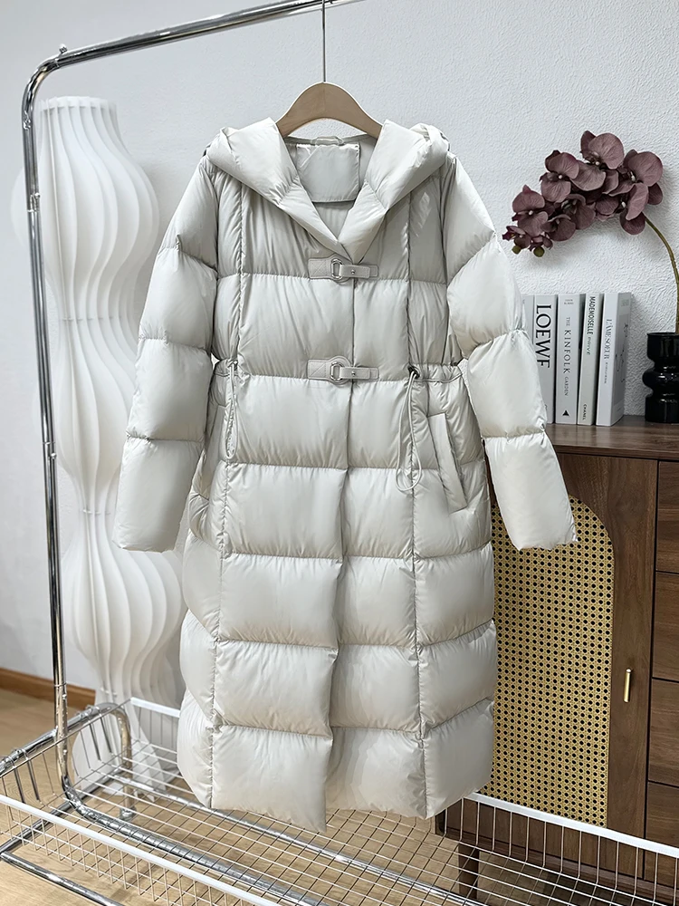 新しい冬用厚手の女性のダウンジャケット無地バックルデザインルーズコート通勤フード付き足首までの長さのジャケット