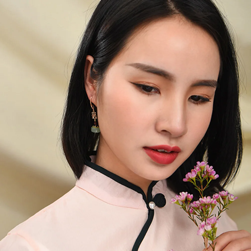 

1Pair Chinese Style Retro Earrings Chic Ear Pendant Assorted Colors Lightweight Decorative Ear Jewelry for Daily Party Stylish