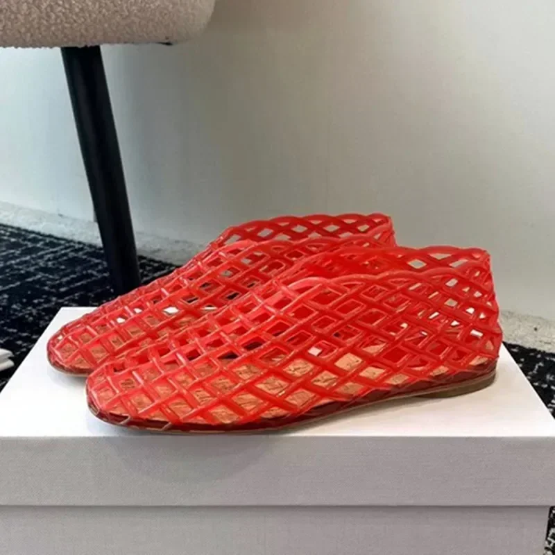 Luxury Designer Hollow Jelly Flat Sandals Women Fashion Breathable Comfortable Mules Shoes for Women Summer Elegant Beach Flats