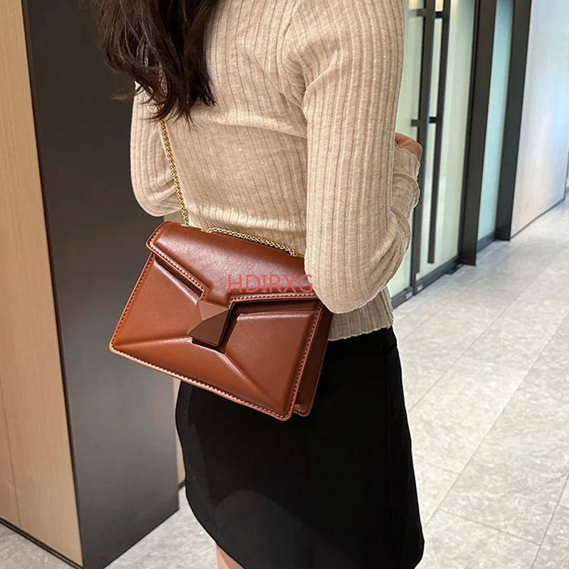 New Large Rivet Chain Bag Retro One Shoulder Large Capacity Small Square Bag Fashion Handheld Diagonal Straddle Women\'s Bag