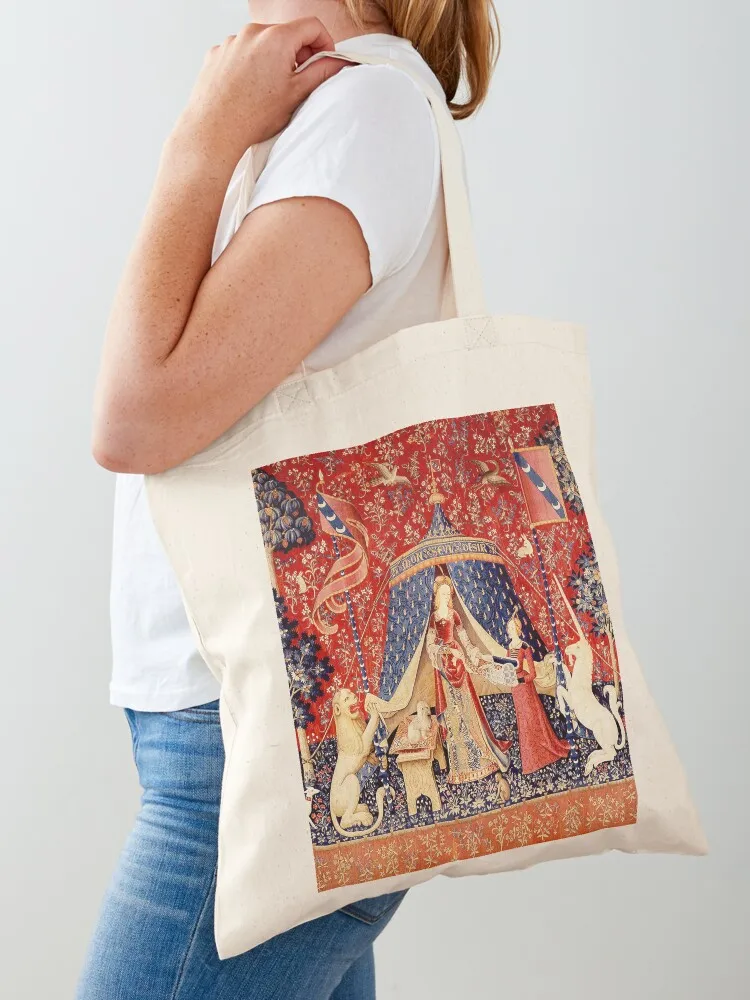 The Lady and the Unicorn: La Dame à la licorne - حقيبة حمل من نسيج وحيد القرن في العصور الوسطى