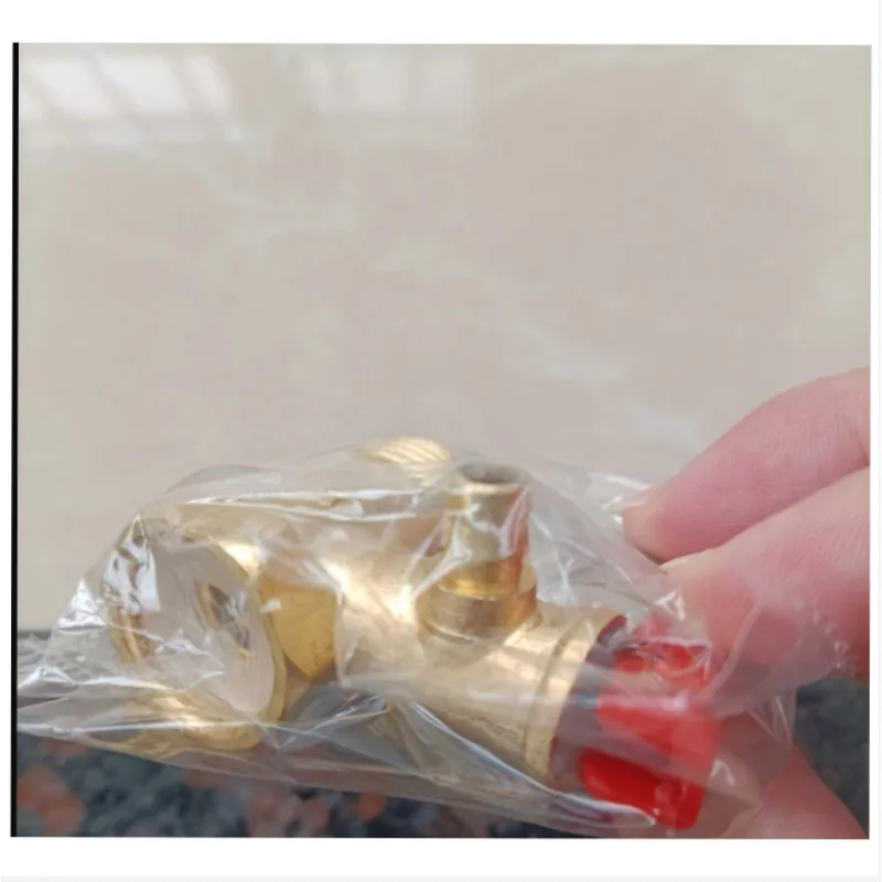 Suitable for  4/6 L/7 L/10 L Side Outlet 4 Minute Pressure Relief Check Safety Valve Brass, 0.65