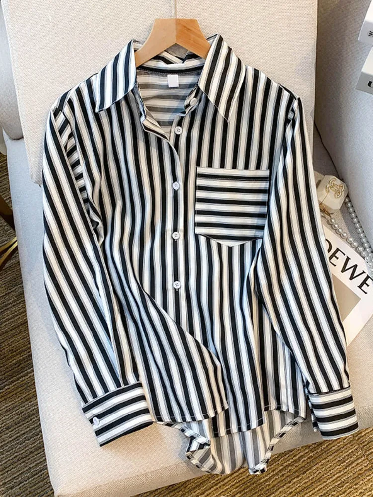 

2022 Autumn New Korean Striped Women's Shirt Fashion Long Sleeve Loose Casual Blouses Single Breasted Pockets All-match Tops