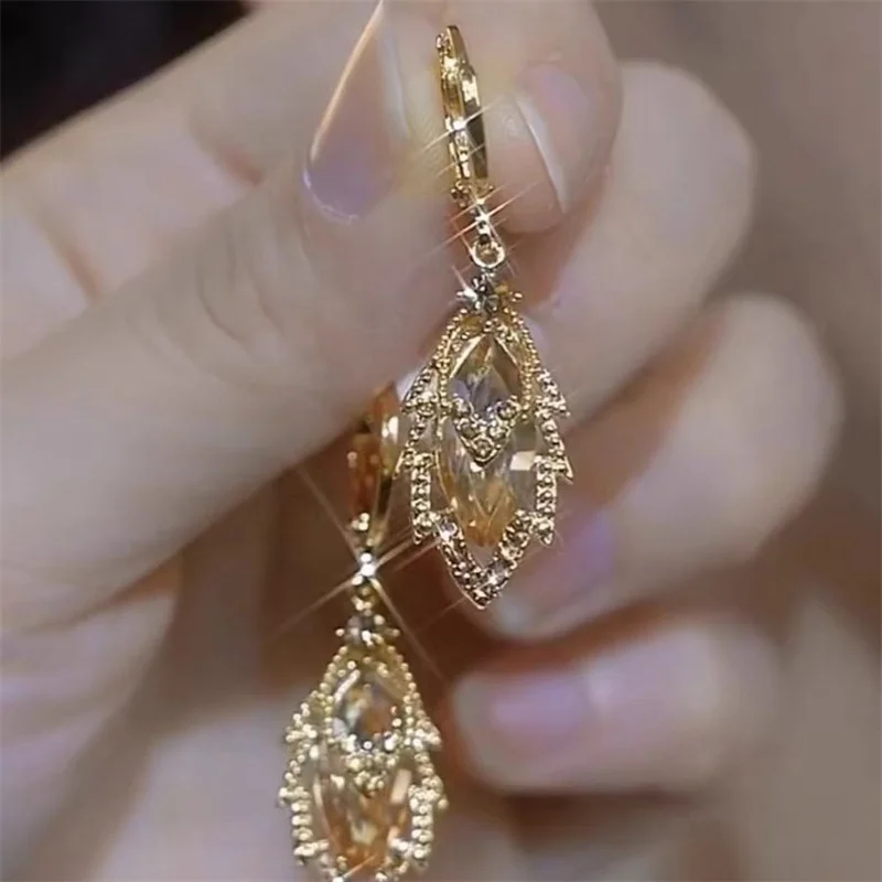 

Luxury French Vintage Crystal Zircon Leaf Earrings for Women Temperament Rhinestone Tassel Drop Earrings Wedding Party Jewelry