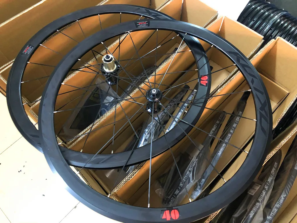 

700c Bike Wheel Wind-breaking 40mm Reflector Carbon Fiber Tube Hub Road Bicycle Wheelset V / C brake