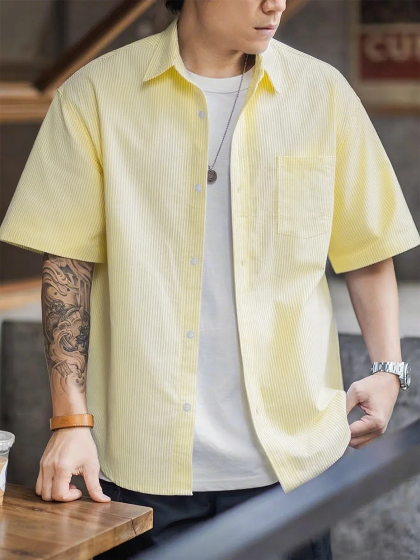 

Полосатая мужская рубашка с коротким рукавом, летняя тонкая повседневная рубашка, новая модная и стильная рубашка с коротким рукавом.