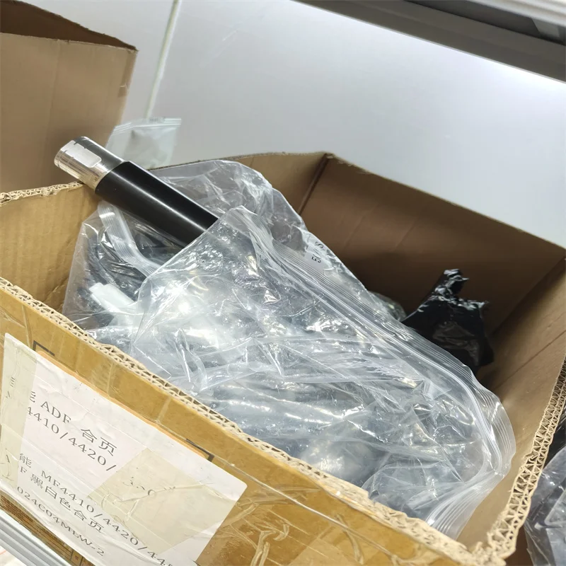 

1шт. AE01-1117 AE01-1095 Верхний ролик фьюзера для Ricoh Aficio 2060 2075 2051 MP 6500 5500 7500 6000 7000 8000 6001 7001 8001