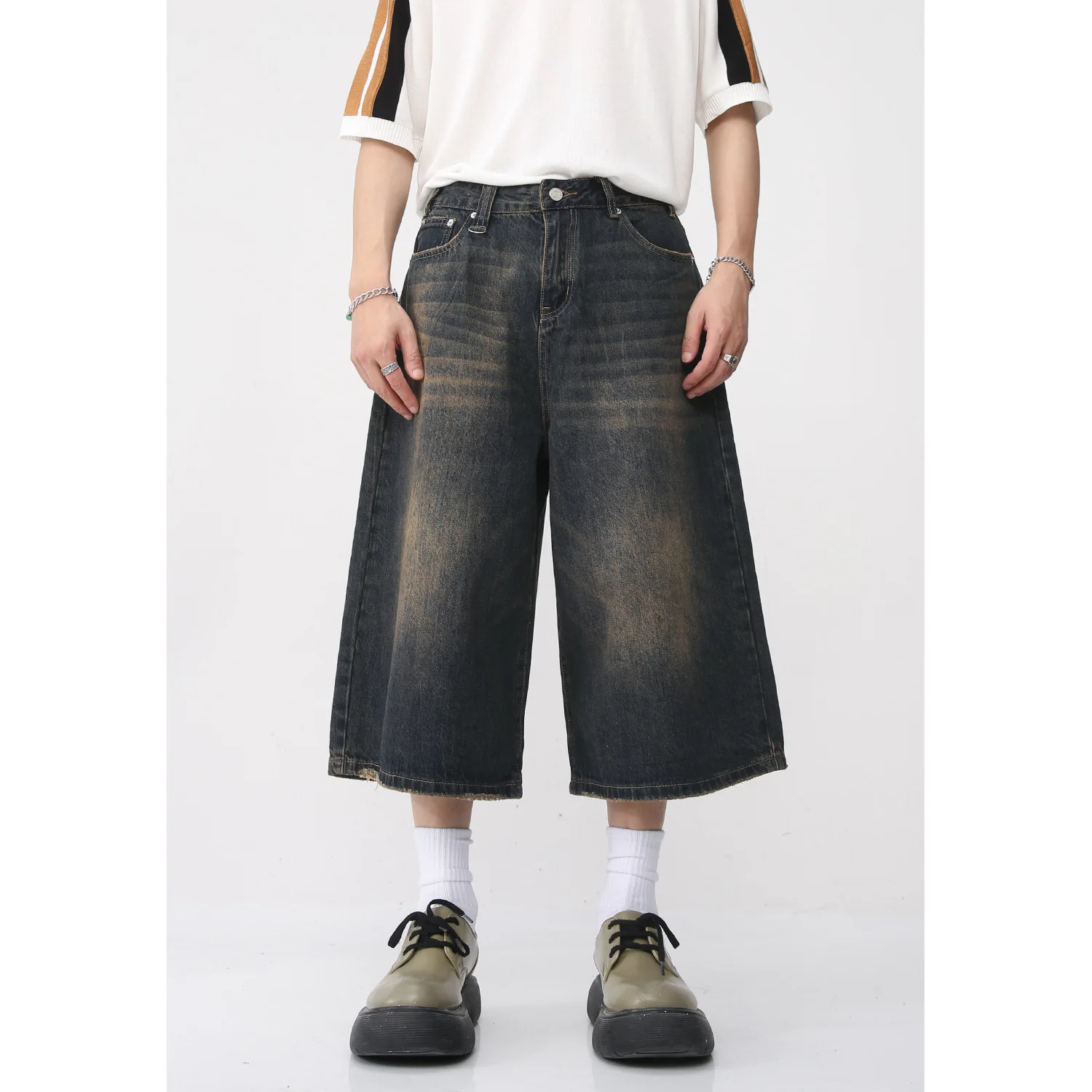 2024 Summer Men's Fashion and Casual Versatile Korean Edition Loose Wide Legged Retro Worn Out Loudspeaked Capris