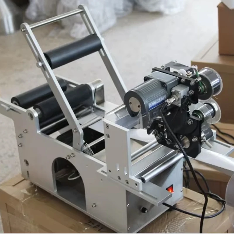 Automatic Sticker Sleeve Labeling Machine for Circular Glass Bottles Self-Adhesive Date Printing Pattern Application