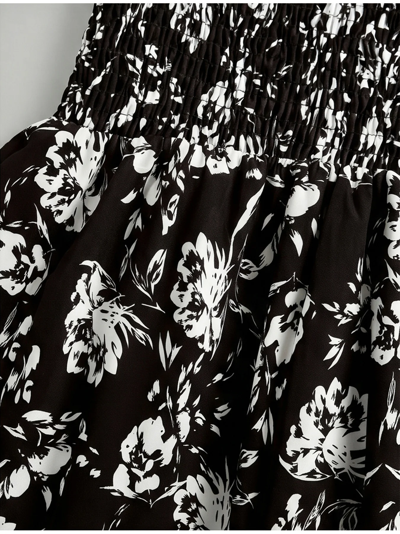 Lässiges Kleid mit Blattmuster, quadratischem Kragen, lockerer Passform, kurzen Ärmeln und tailliertem, langem Rock für Kinder und Frauen. – Detail 16