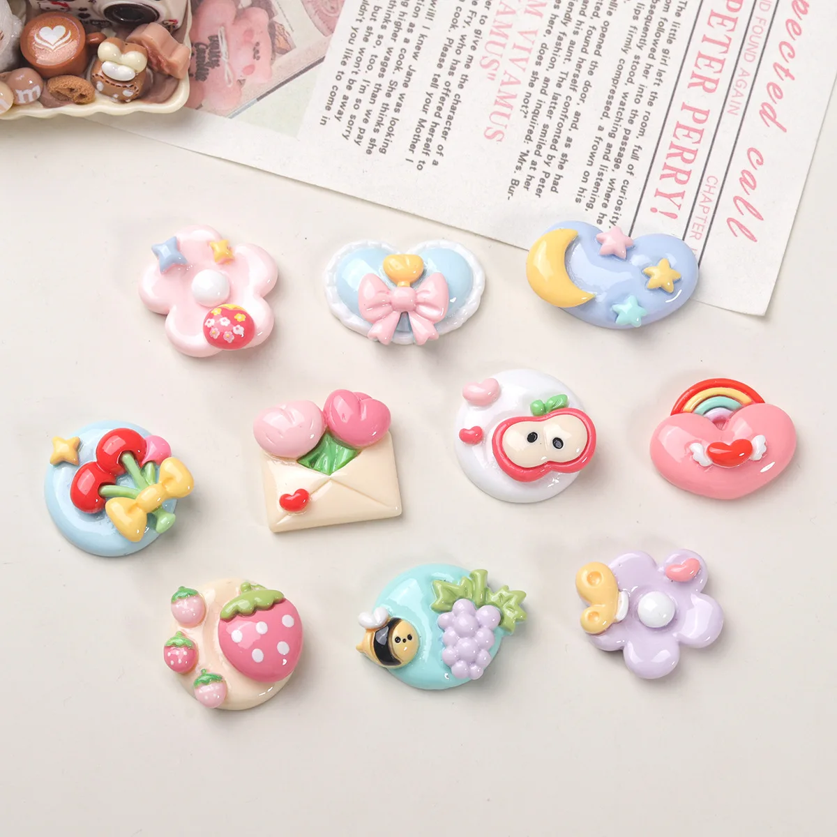 10pcs Spring Series Cartoon Resin Heart-shaped Envelope with Flowers, Butterflies, Bees and Cute Accessories Making for Pendant