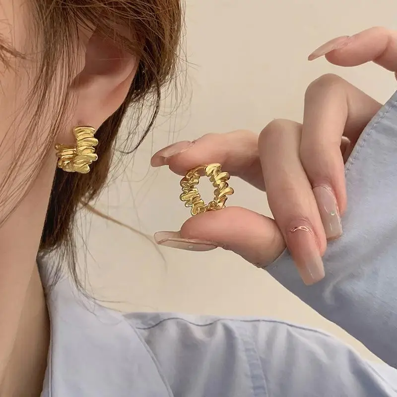 Minimalist Metal Hoop Huggie Earrings Irregular Geometric Crinkle Gold Silver Trendy Gift for Daily Outfit