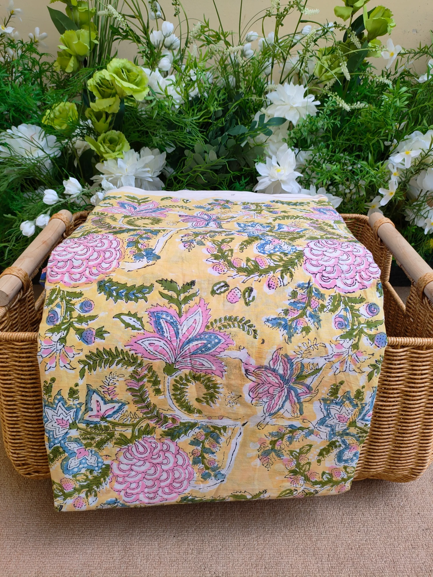 

India Vintage Floral Hand Block Print Cotton Fabric Sewing Material by the Meter for Crafting And DIY Projects