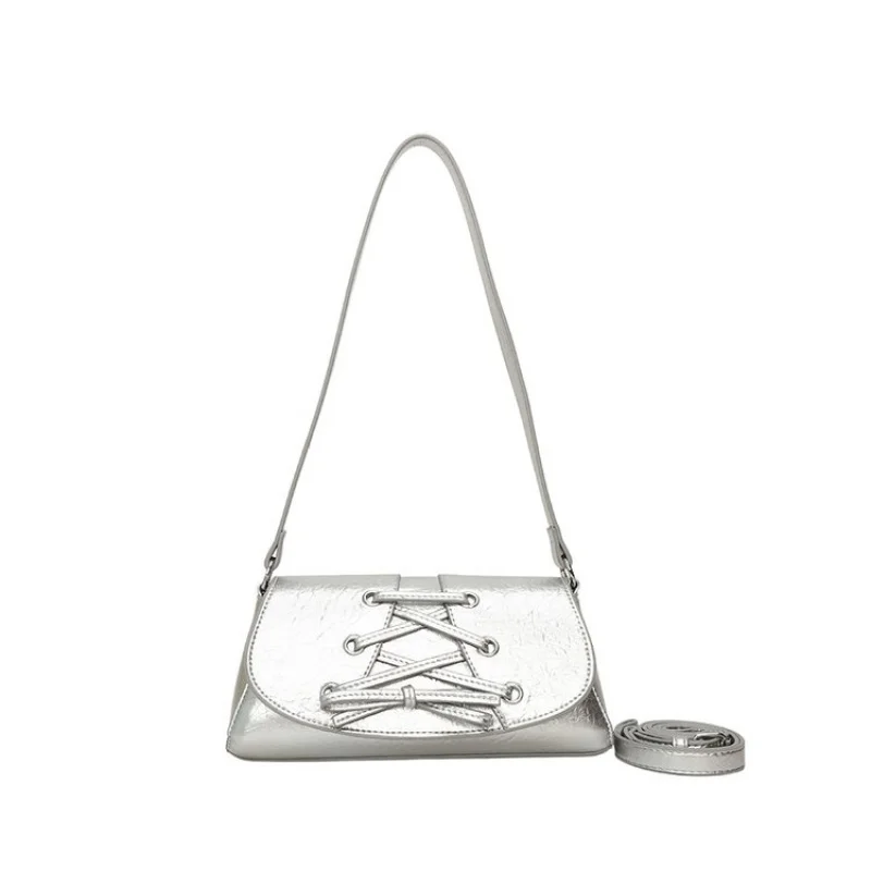 

Spacious Tote Bag Handbag For Ladies High-Quality Leather Classic Look With Reinforced Handles And Style