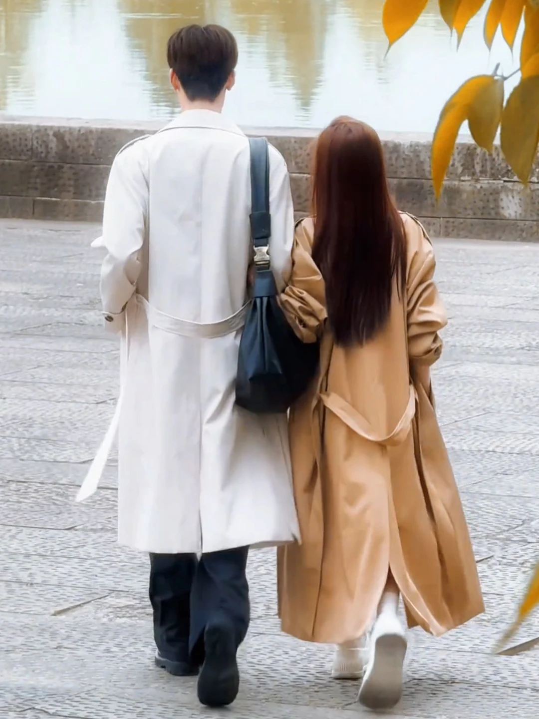 

Корейское пальто оверсайз в стиле кэжуал для мужчин и женщин, осенне-зимняя ветровка с длинными рукавами, на одной пуговице, однотонное, для пар