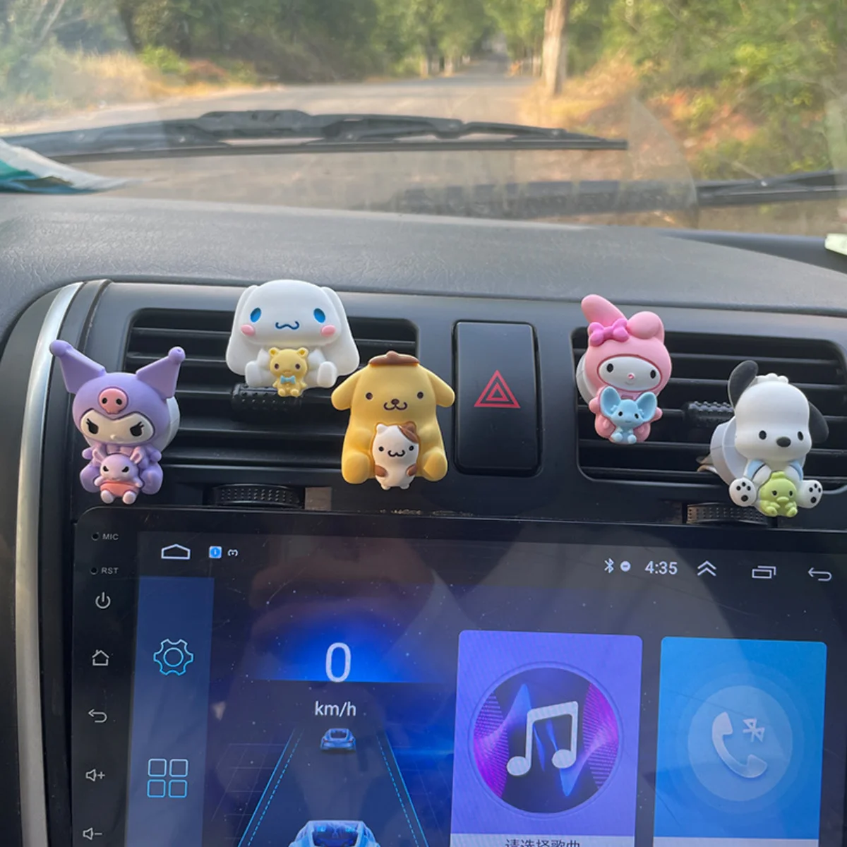 1pcs Melody Kuromi Cinnamoroll Pompom Purin cartoon car air outlet decoration clip for car interior air conditioning outlet deco