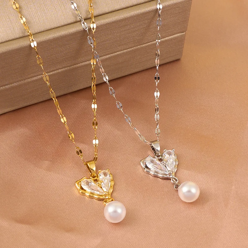 Trendy Love Heart Necklace Adorned with Sparkling Zircons and Tassel Pearls