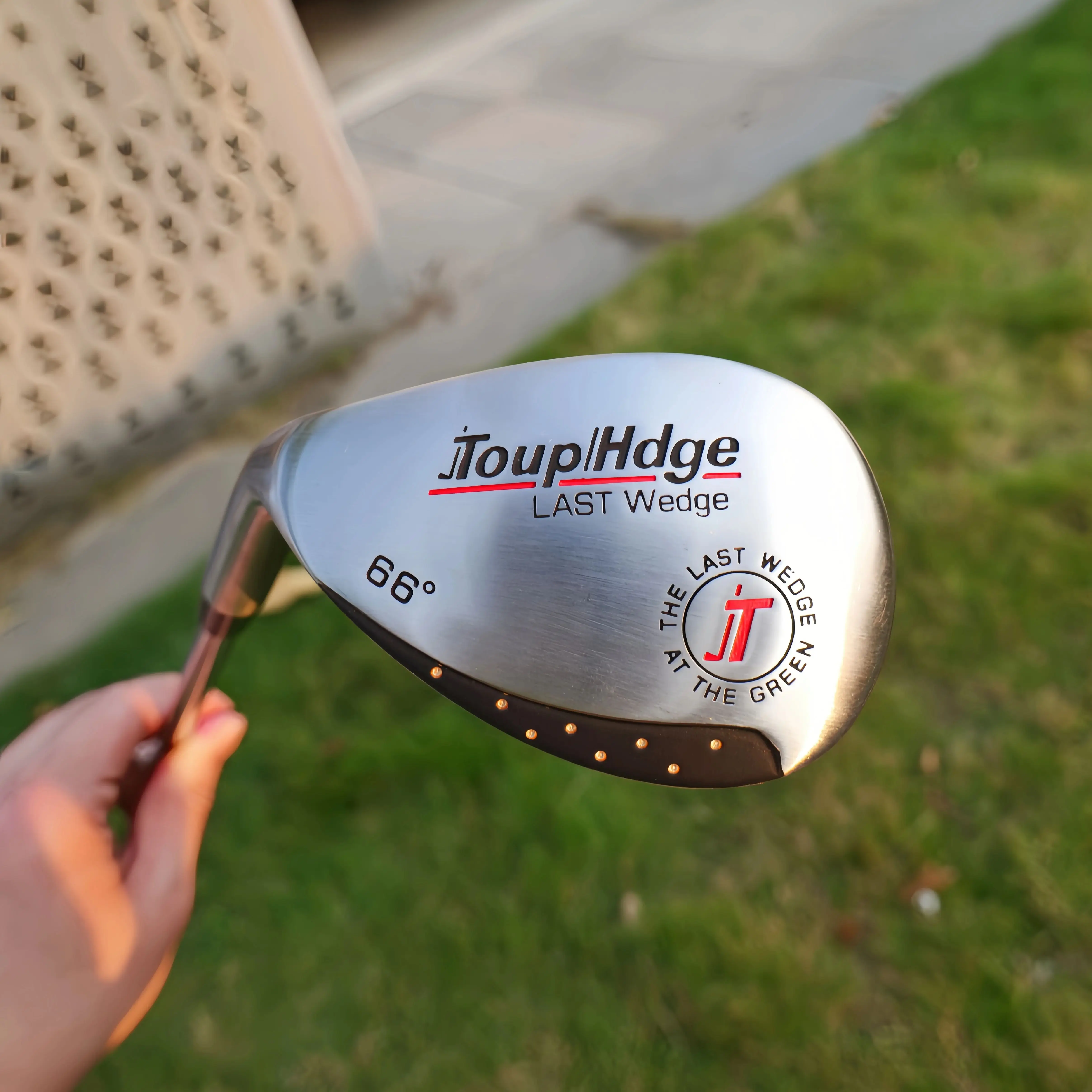 

Леворучный гольф-вэдж Toup Hdge Blade с полным лофтингом и сильным спином для ударов из бункера и на гринсайде