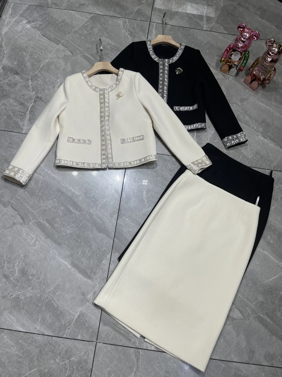ZJYT Giacca di lana e gonna di tweed con perline di lusso Abito da donna in due pezzi Autunno Inverno 2025 Nuovi set di abiti da ufficio per feste