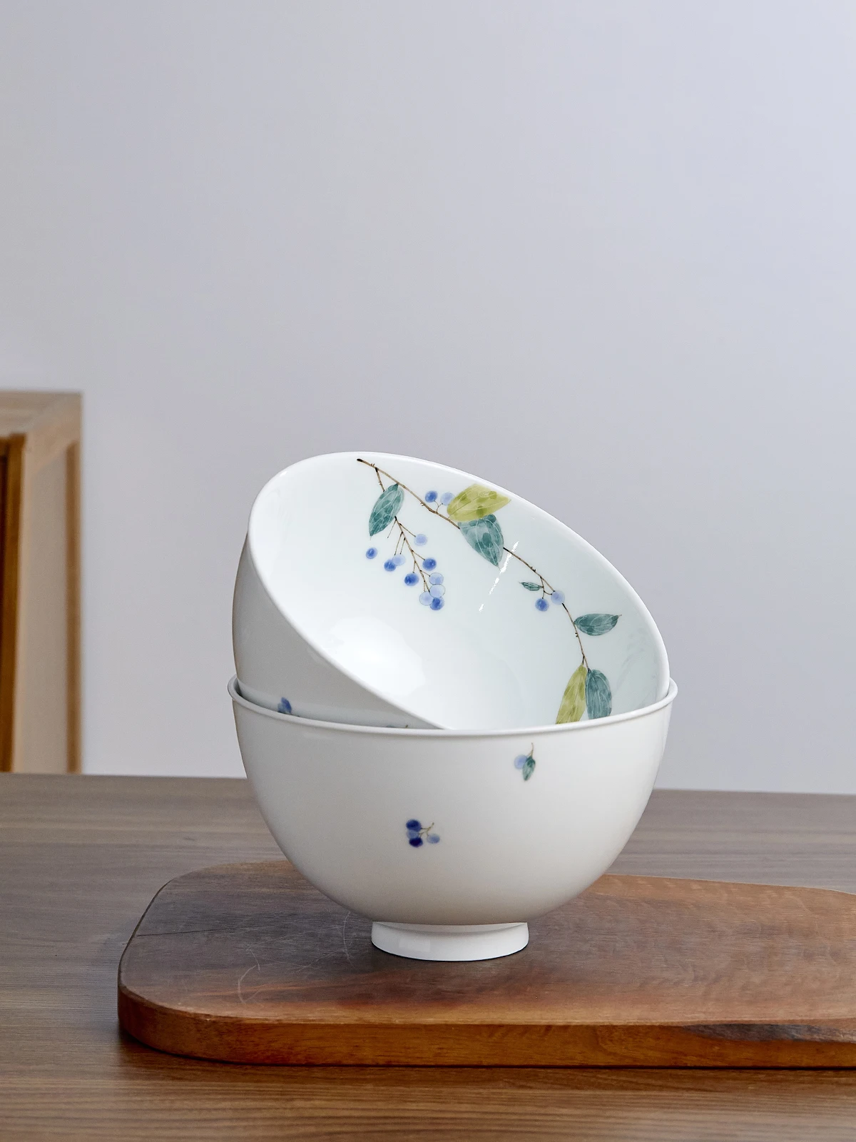 

Миска для супа Manxu ручной росписи, большая, синяя, с фруктовым узором под глазурью, для лапши, роскошная, для повседневного использования, круглая, с растительным и цветочным орнаментом