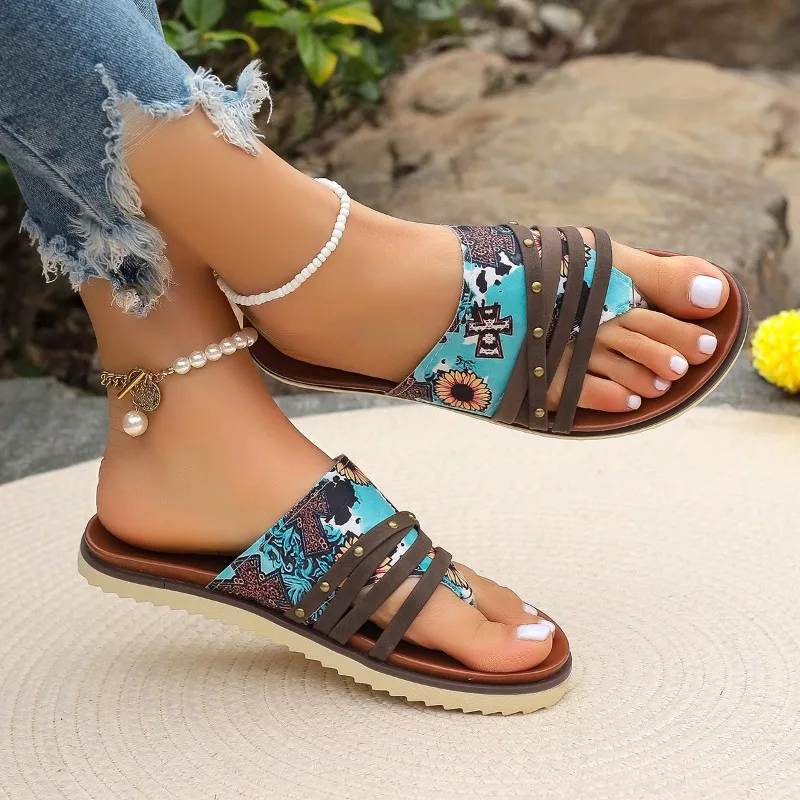 

2025 New Casual and Comfortable Summer Sandals Women Fashion Style Casual Beach Shoes Slippers Female Flip Flops Trendy Slippers