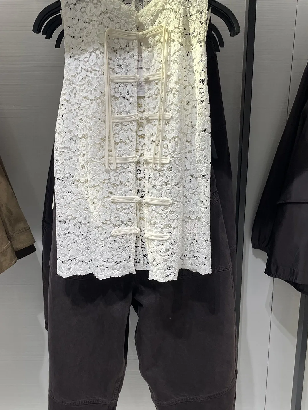 Retro Style Slim Fit Lace Detail No Sleeve Vest Top Women's Spring Summer New Arrival Fashion Ladieswear Outerwear
