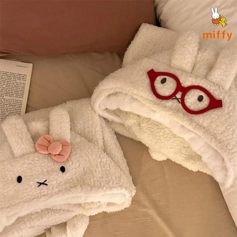 Uroczy płaszcz Miffy, kreskówkowy, ciepły, noszony jako koc z kapturem, idealny do akademika, chroniący przed zimnem, akcesoria anime, idealny prezent urodzinowy dla dziewczyny.