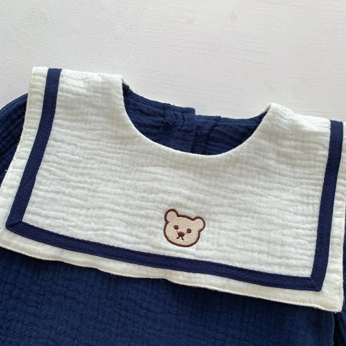 Nuovo In autunno bambini neonate manica intera capo navale orso Top t-shirt + pantaloncini solidi bambino neonato abbigliamento In cotone Set 2 pezzi