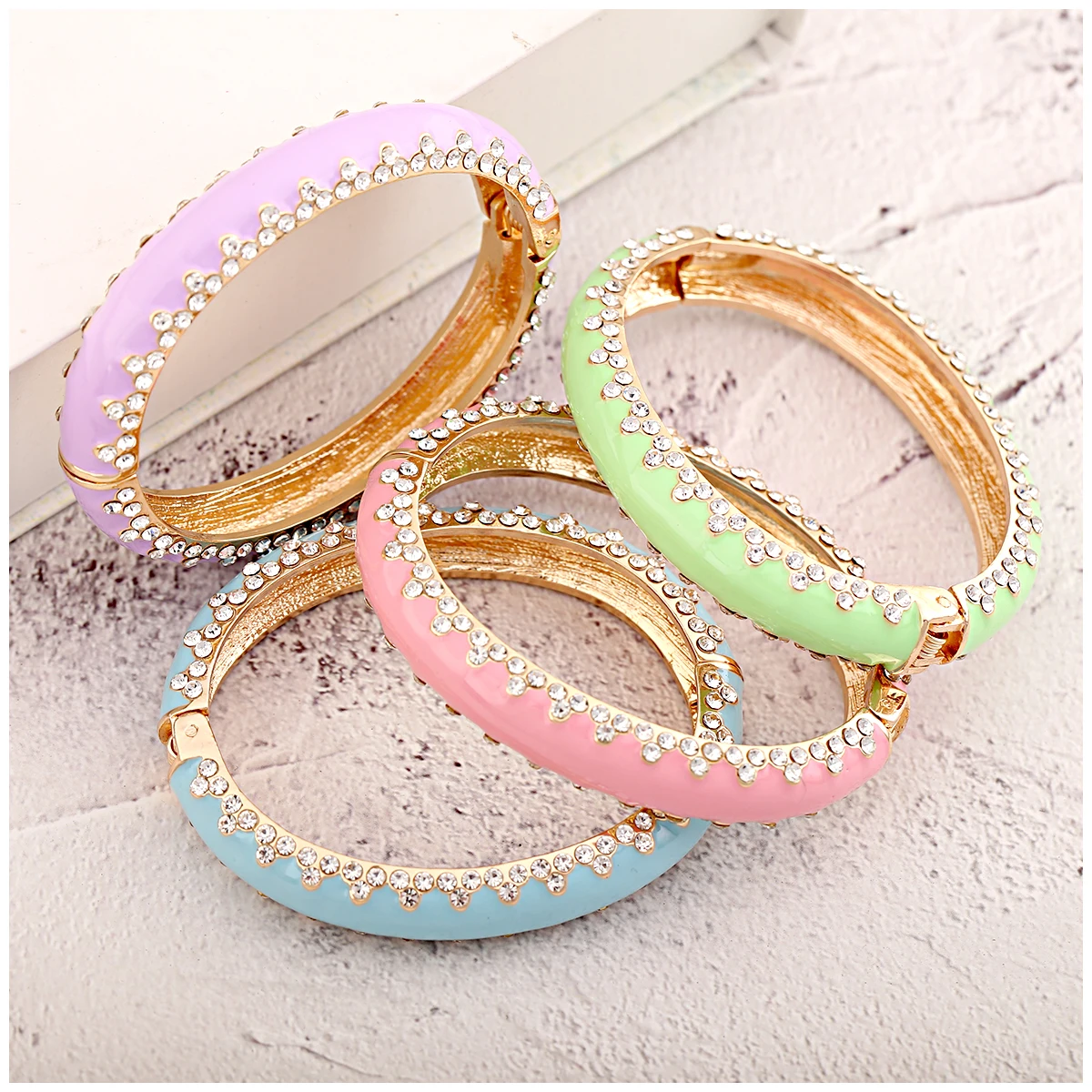 GGQINISI 10 Colors Available Personalized Lady's Enameled Cuff Bracelets Statement Luxury Bangle for Gilrs Women Fashion Bangles