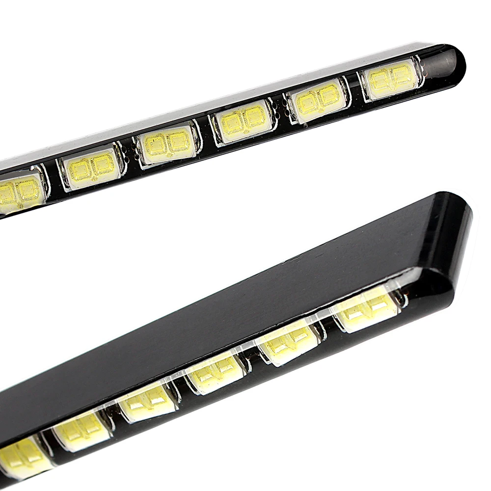 12V DRL fendinebbia per auto luci di marcia diurna strisce LED Daylight Super Bright SMD 7030 12 leds accessori per automobili universali