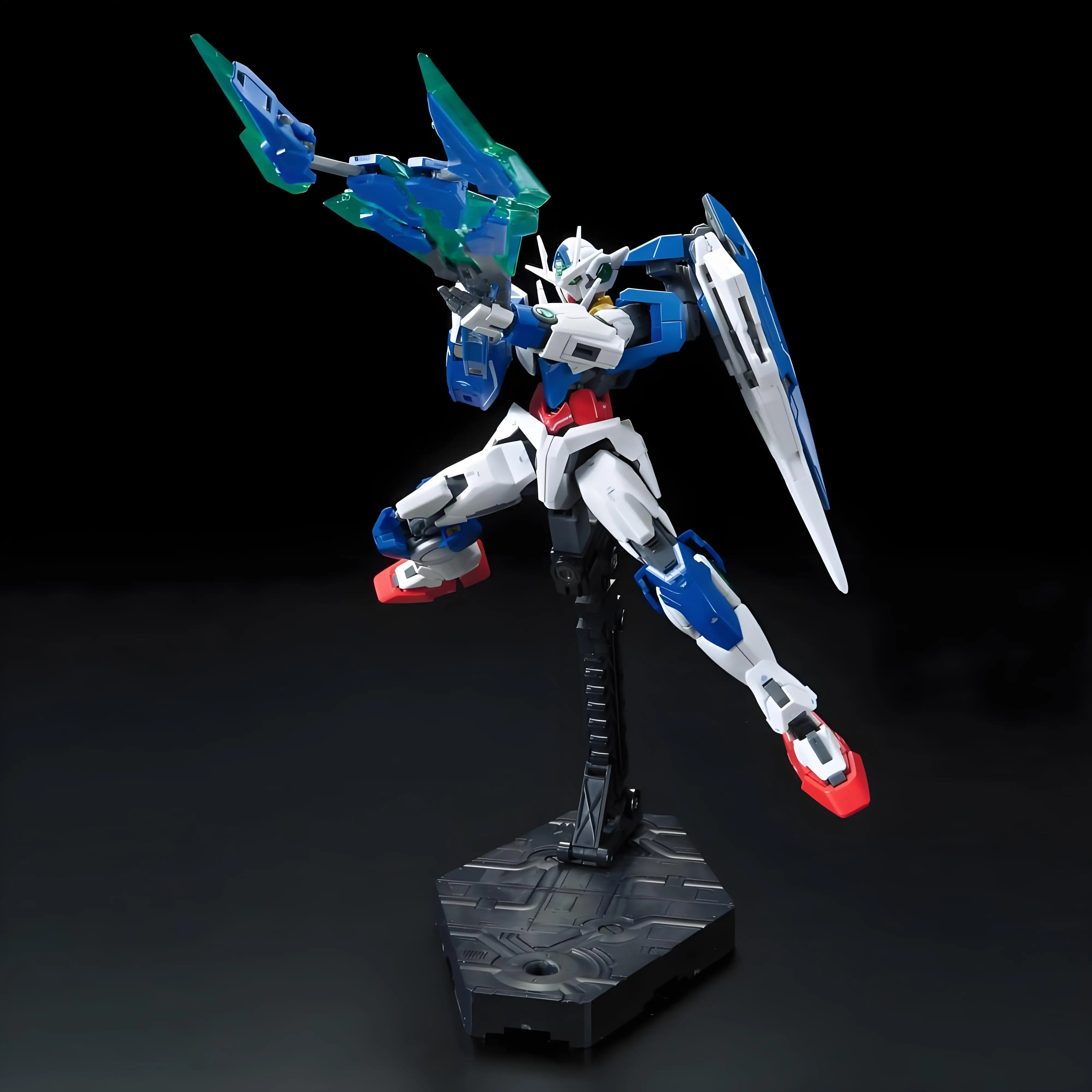 Bandai Originele Echt RG GNT-0000 00QAN [T] Action Figure Model Assemblage Speelgoed Collectible Model Ornamenten Cadeaus voor Kinderen