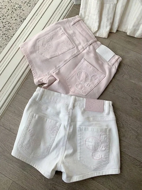 

American Style White Embroidery Design Denim Shorts Women's Slim Fit Tight Hot Pants Summer New Style High Waist Wide Leg Jeans