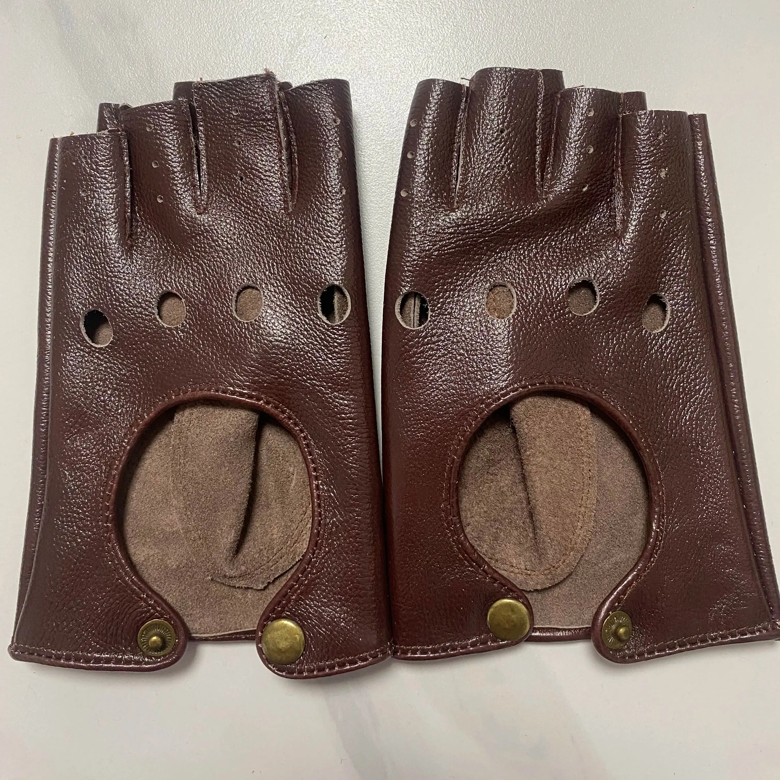 Men's Natural Sheepskin Leather Half Finger Glove Male Genuine Leather Hollow Out Fingerless Sports Driving Riding Glove R2228