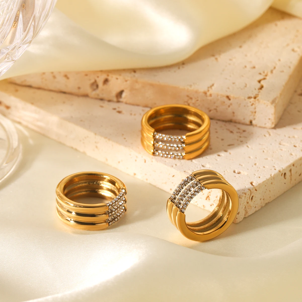 

Three Layer Zircon Inlaid Women's Stainless Steel Wide Ring 18k Gold Plated Girls Ring Fashion Jewelry Accessories Party Gifts