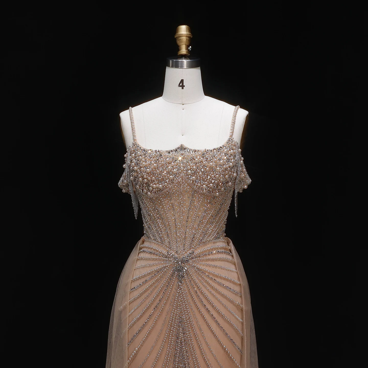 Sharon Said Luxuriöses Perlenbesetztes Meerjungfrauen-Abendkleid mit Off-Shoulder-Design, Quasten-Überrock, Arabisches Damen-Abendkleid SS121, Maßanfertigung – Detail 12