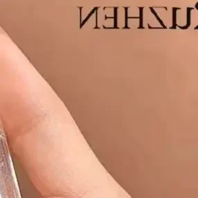 Brillo de labios transparente de diamante fino azul, esmalte de labios seductor nacarado, labios brillantes, maquillaje de bálsamo de aceite de labios de gelatina resistente al agua de larga duración