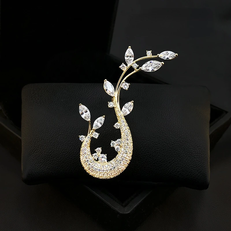 

Luxury Vine Crystal Brooch Exquisite Suit Clothes Accessories Women's Coat Corsage Cardigan Sweater Decoration Jewelry Pins 3952