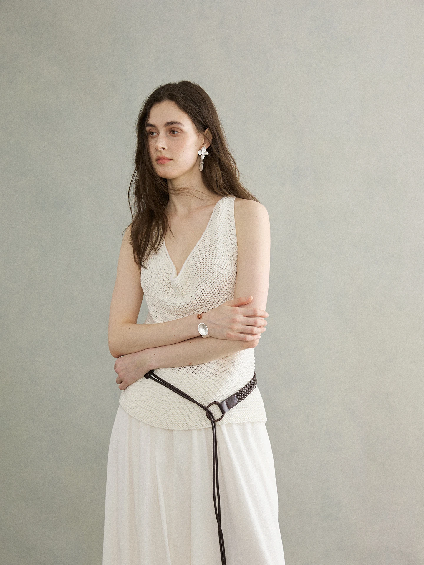 

Moofeel Sleeveless Knitted Top Loose Fit Beautiful Versatile White Shirt Commute Style Cotton Blend Breathable Regular Length