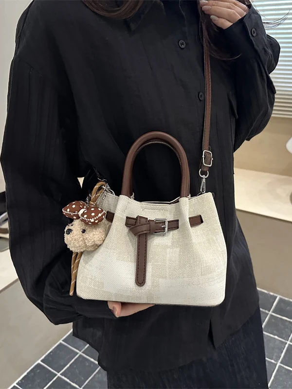 Chic  Bucket Handbag Women's Crossbody Bag Versatile Fashionable 2026 New Style Handbag Soft Leather Polyester 