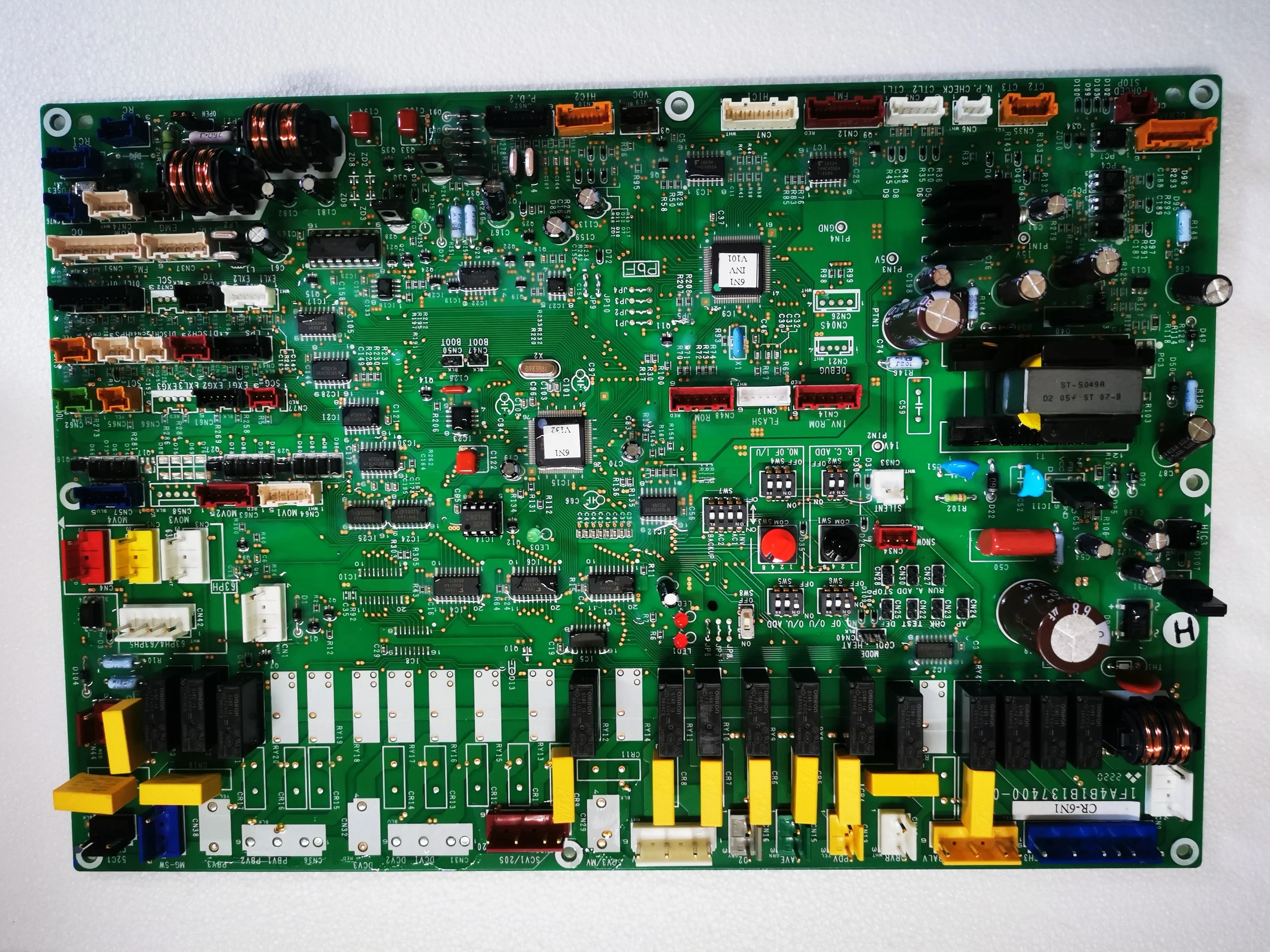 

Brand New Suitable for Central Air-conditioning Main Control Board CU-ME12B1YX5 1FA4B137400-0 Main Board 1FA4B1B137400