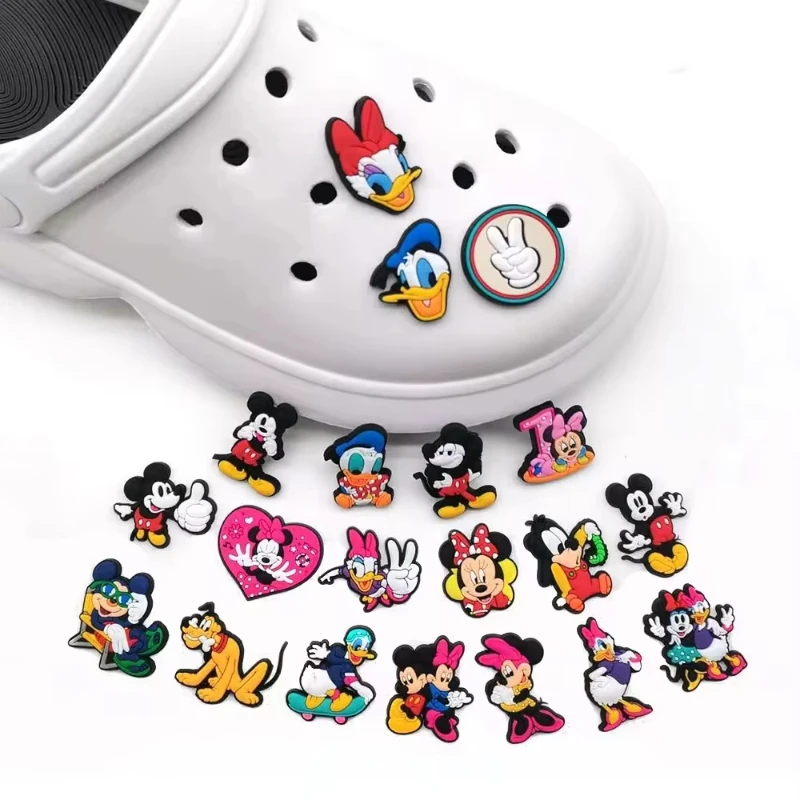 Miniso 1-20Pcs Disney Cute Mickey And Minne Pvc Shoes Charms Cartoon Sandały Akcesoria Do Chodaków Klamra Udekoruj Prezent Dla Dzieci