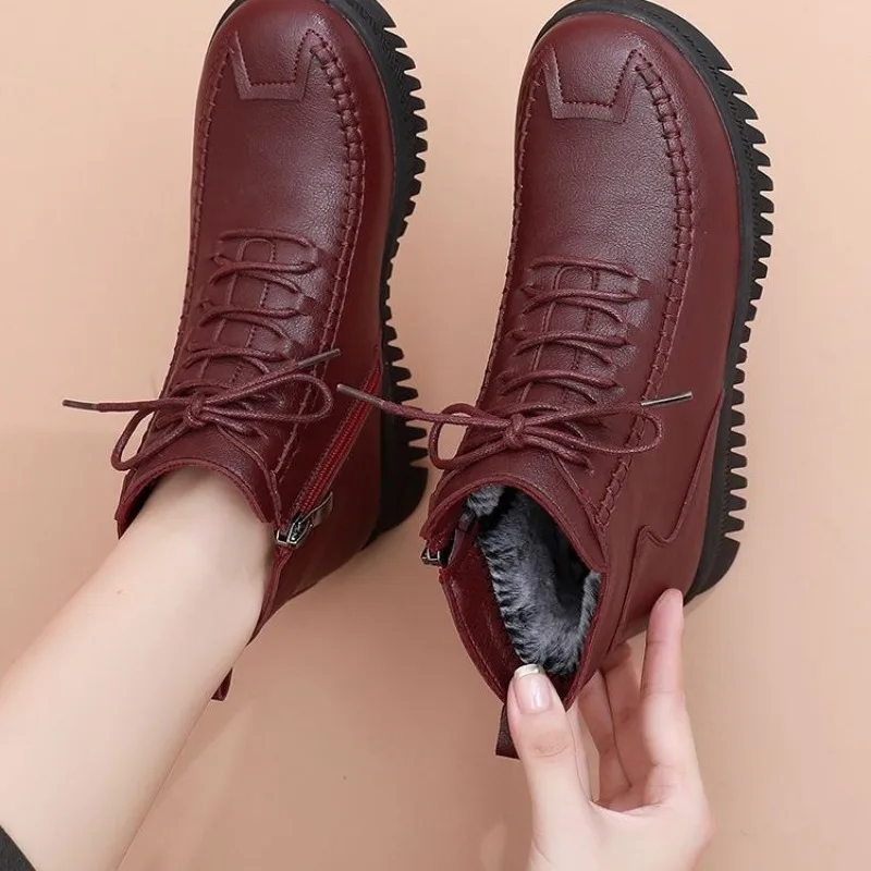 

Женские зимние плюшевые теплые зимние ботинки, нескользящая модная обувь для мам на толстой подошве, толстые женские кожаные ботильоны из искусственной кожи, нескользящие черные