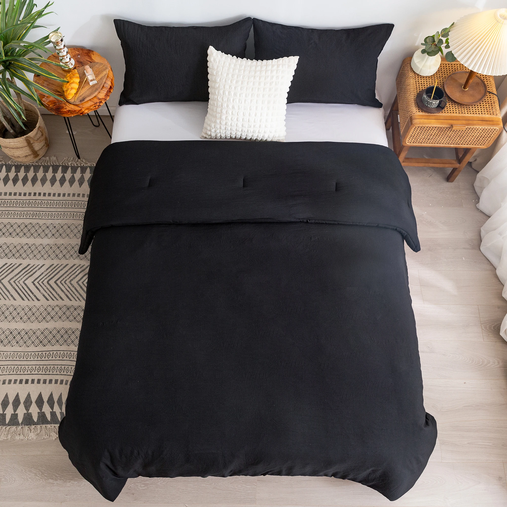 

1 Bed Comforter & 2 Pillow Sham Lightweight All Season Use Warm FluffyUltra-Soft Cozy Bedding Black King Size